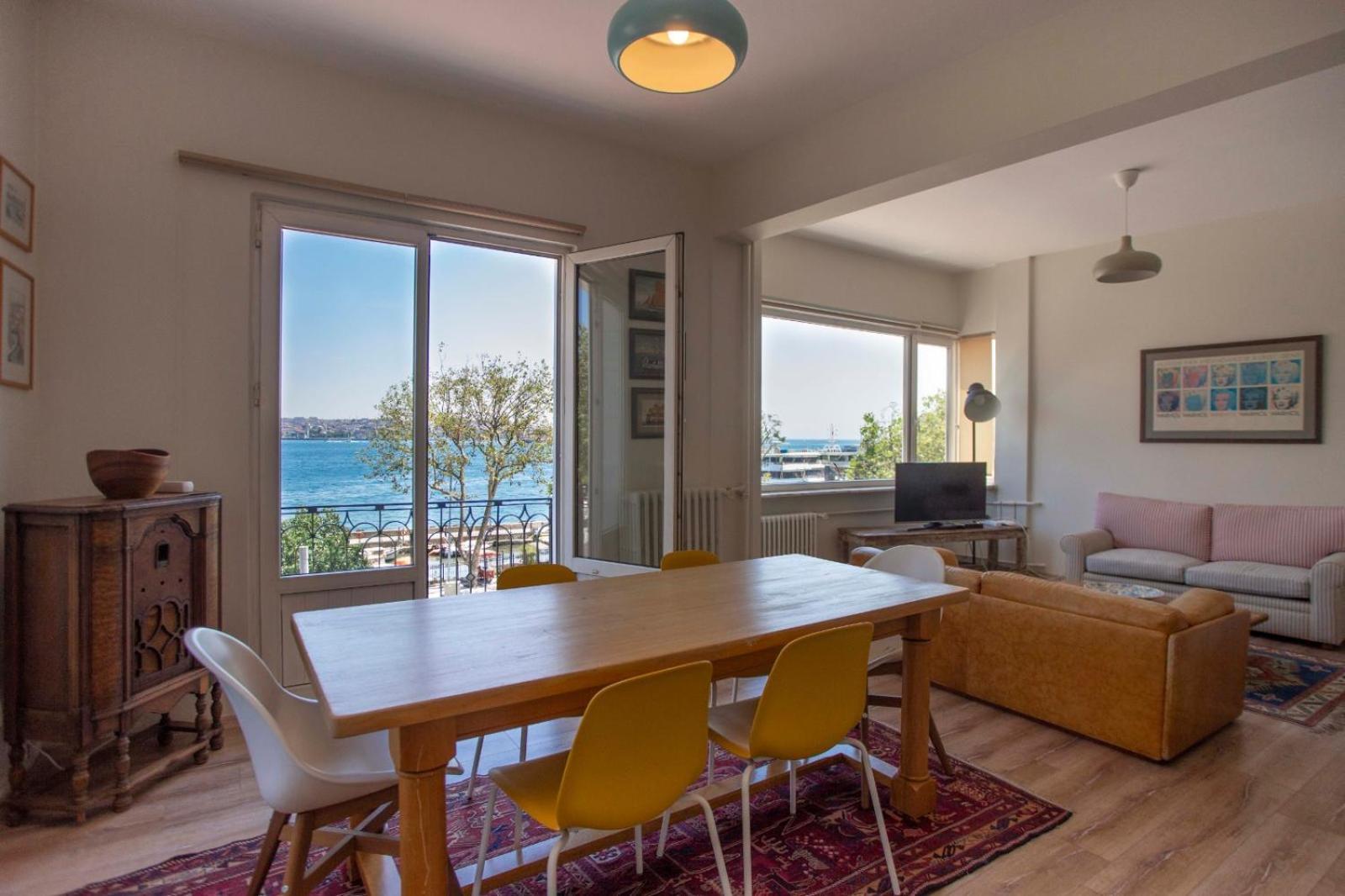 Apartament Waterfront With A Stunning View *