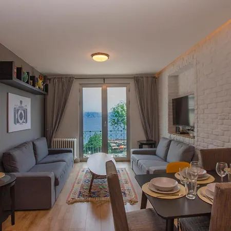 Waterfront Apartments With A Stunning View Istanbul Exterior foto